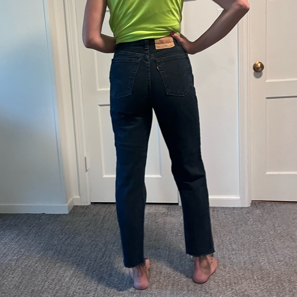Black Vintage Levi’s Jeans 512 High Waisted Ankle Jeans 27
